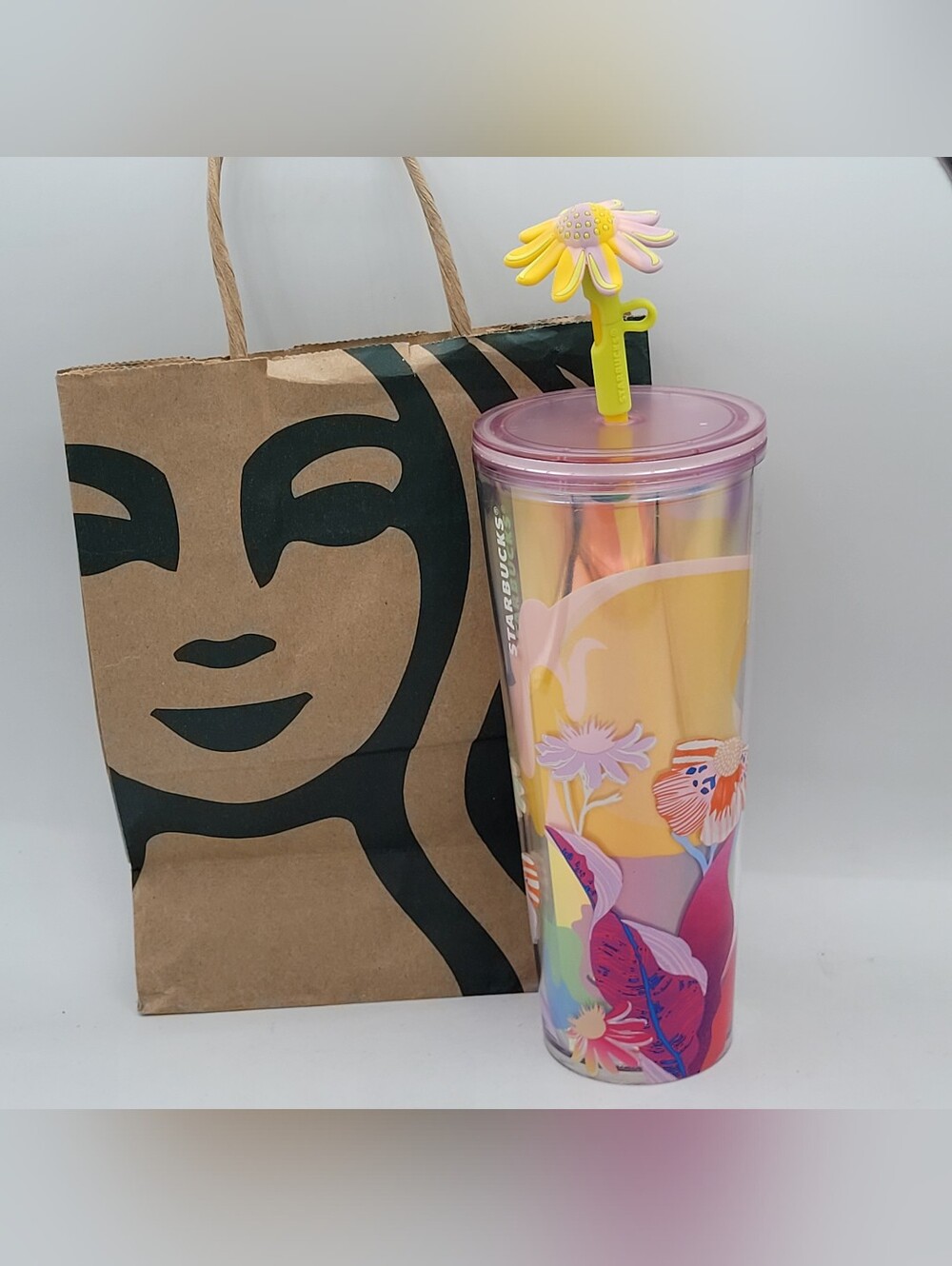 Starbucks summer flower field Venti 24-ounce cup with flower topper